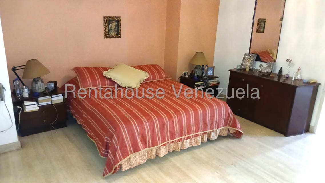 Apartamento (1 Nivel) en Venta en Las Esmeraldas, Distrito Metropolitano - 23
