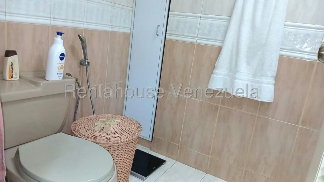Apartamento (1 Nivel) en Venta en Las Esmeraldas, Distrito Metropolitano - 24