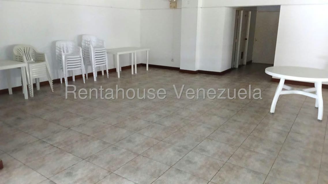 Apartamento (1 Nivel) en Venta en Las Esmeraldas, Distrito Metropolitano - 48