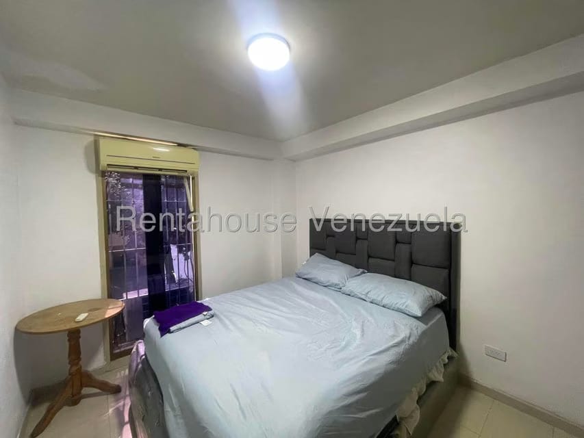 Apartamento (1 Nivel) en Alquiler en El Cafetal, Distrito Metropolitano - 12
