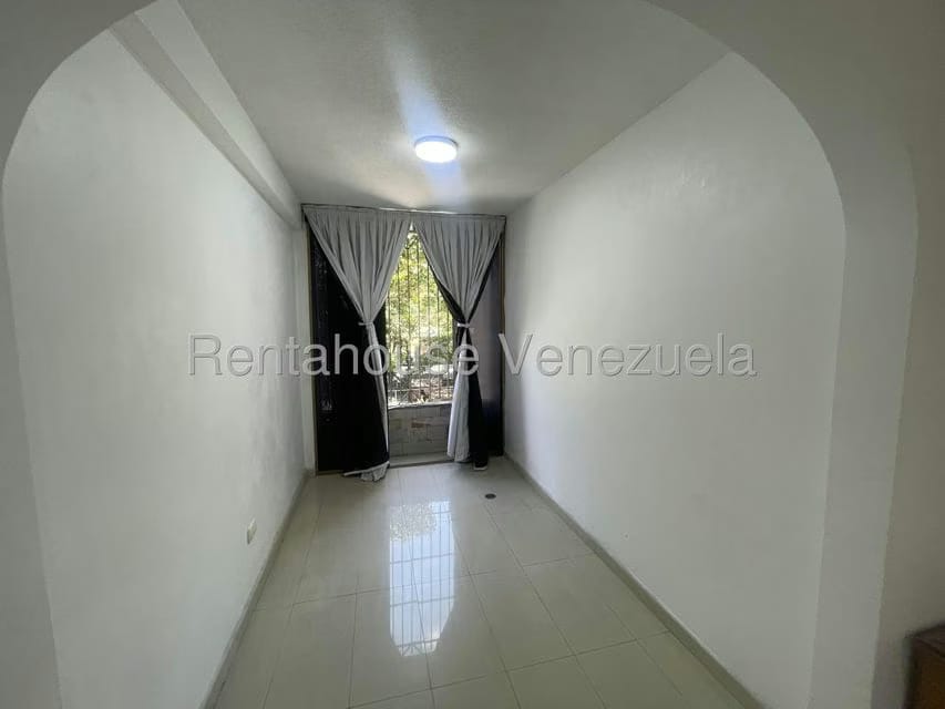 Apartamento (1 Nivel) en Alquiler en El Cafetal, Distrito Metropolitano - 5