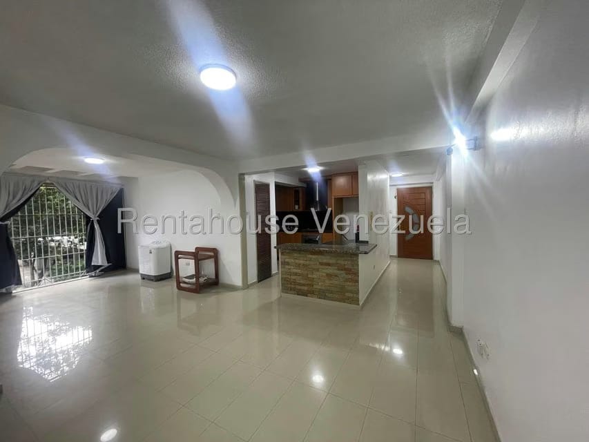 Apartamento (1 Nivel) en Alquiler en El Cafetal, Distrito Metropolitano - 6