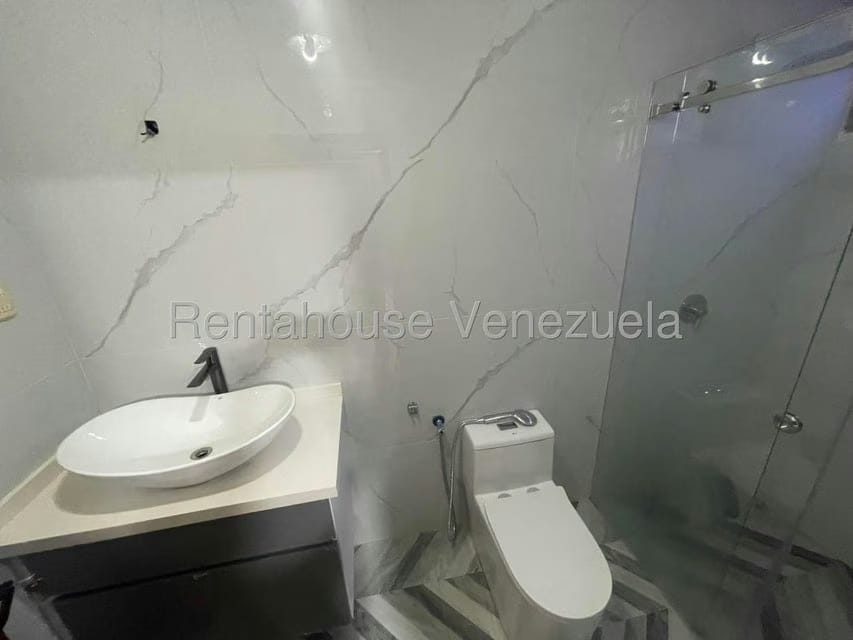 Apartamento (1 Nivel) en Alquiler en El Cafetal, Distrito Metropolitano - 10