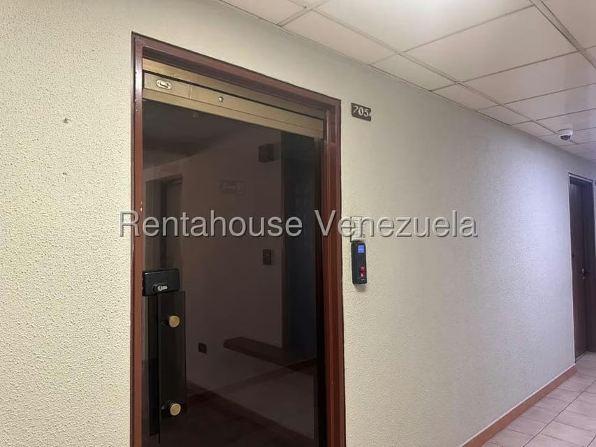 Comercial (Local Comercial) en Venta en Los Cortijos de Lourdes, Distrito Metropolitano - 3