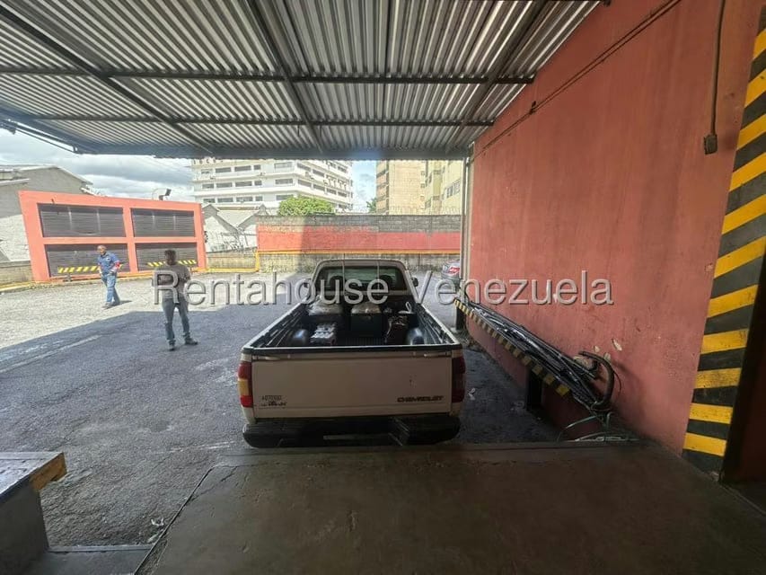 Comercial (Local Comercial) en Venta en Los Cortijos de Lourdes, Distrito Metropolitano - 31