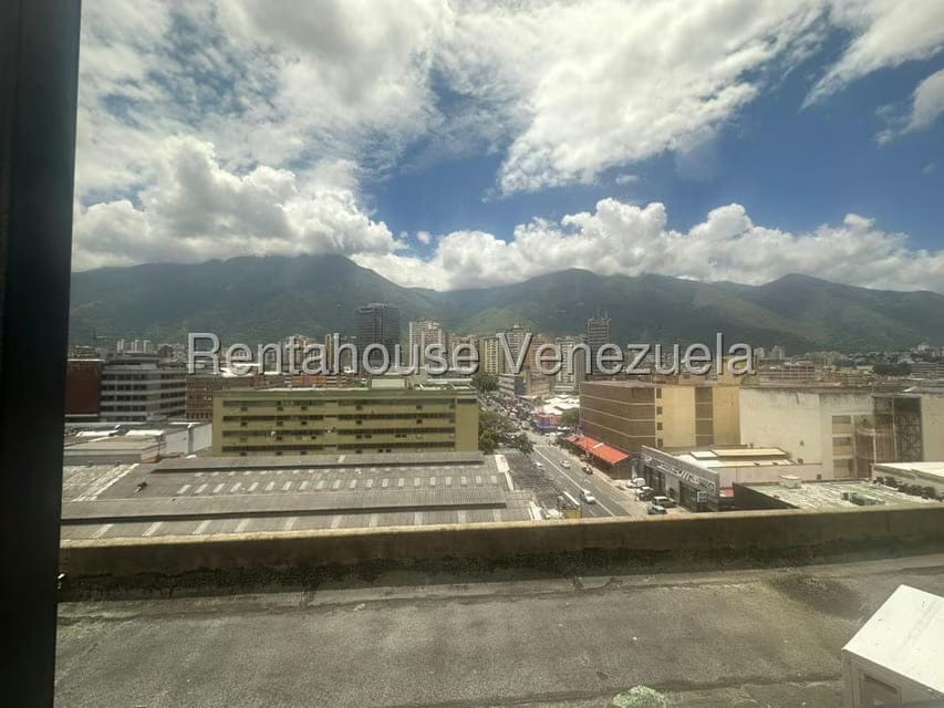 Comercial (Local Comercial) en Venta en Los Cortijos de Lourdes, Distrito Metropolitano - 35