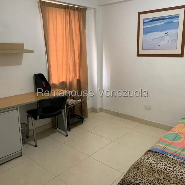 Apartamento (1 Nivel) en Alquiler en Colinas de La California, Distrito Metropolitano - 15