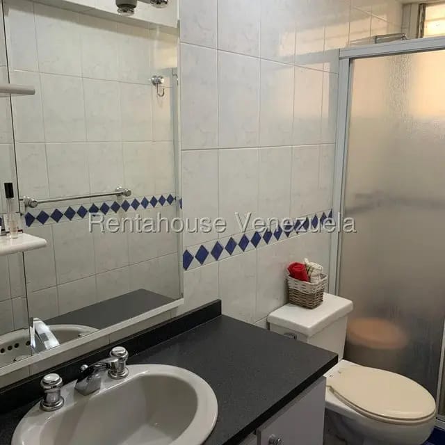 Apartamento (1 Nivel) en Alquiler en Colinas de La California, Distrito Metropolitano - 18