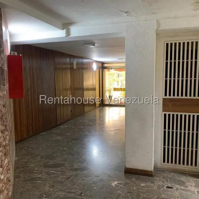 Apartamento (1 Nivel) en Alquiler en Colinas de La California, Distrito Metropolitano - 3