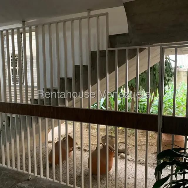 Apartamento (1 Nivel) en Alquiler en Colinas de La California, Distrito Metropolitano - 4