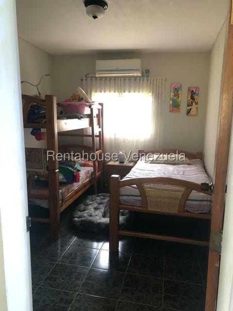 Casa (1 Nivel) en Venta en Corrales, Miranda - 18