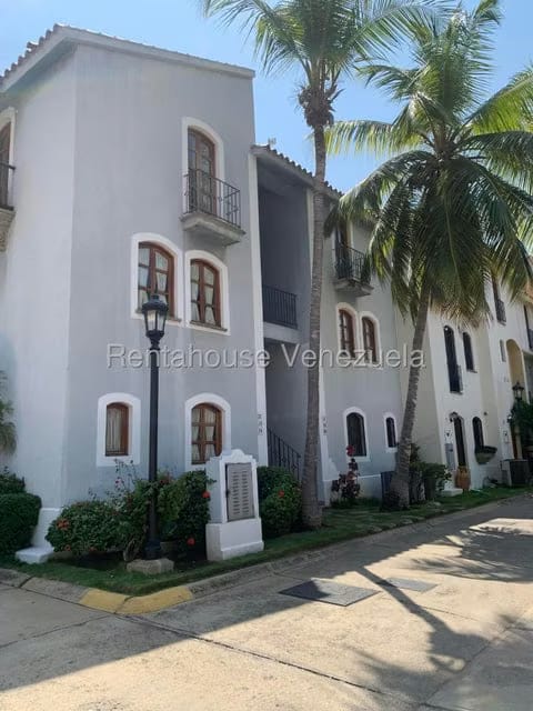 Apartamento (1 Nivel) en Alquiler en Av Americo Vespucio, Anzoategui