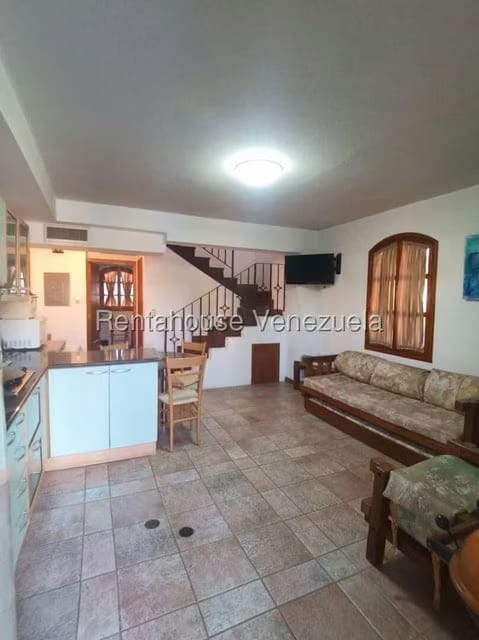 Apartamento (1 Nivel) en Alquiler en Av Americo Vespucio, Anzoategui - 2