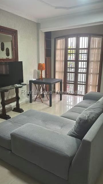 Apartamento (1 Nivel) en Alquiler en Av Americo Vespucio, Anzoategui - 19