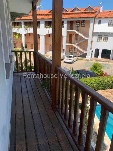 Apartamento (1 Nivel) en Alquiler en Av Americo Vespucio, Anzoategui - 10