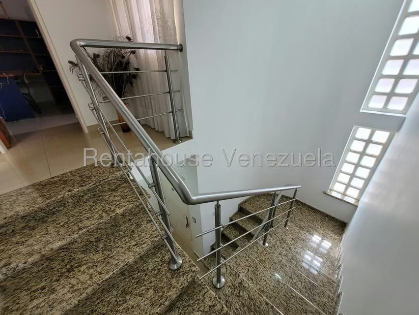 Townhouse (Duplex) en Venta en Santa Maria, Miranda - 34