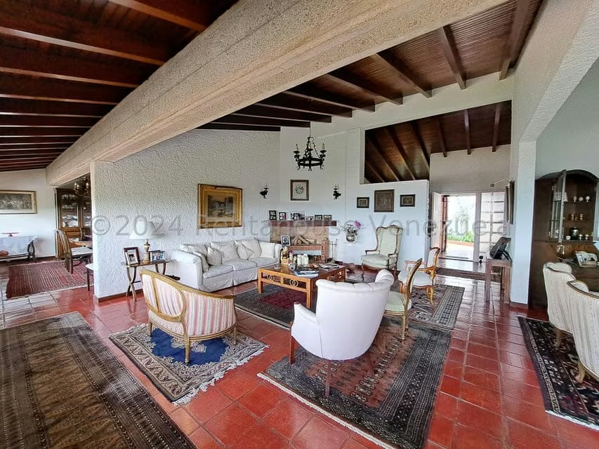 Casa (Multipes Niveles) en Venta en Alto Hatillo, Distrito Metropolitano - 11