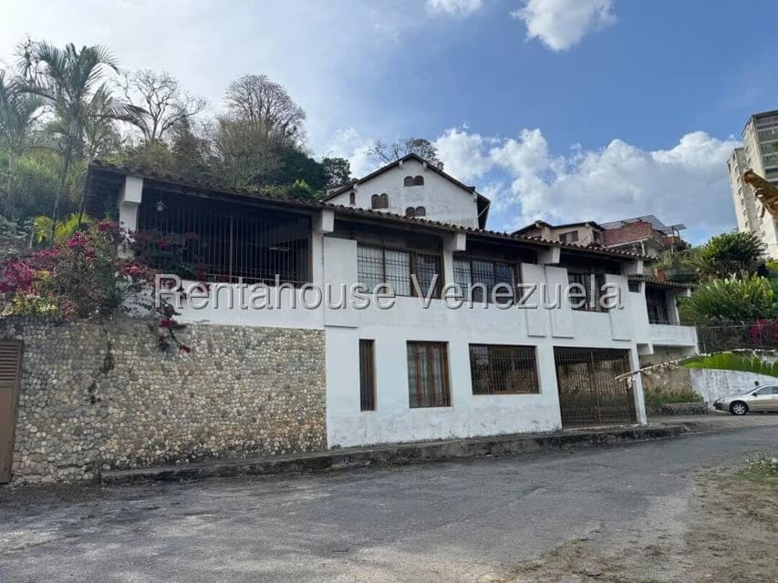 Casa (Multipes Niveles) en Venta en Las Salias, Miranda - 2
