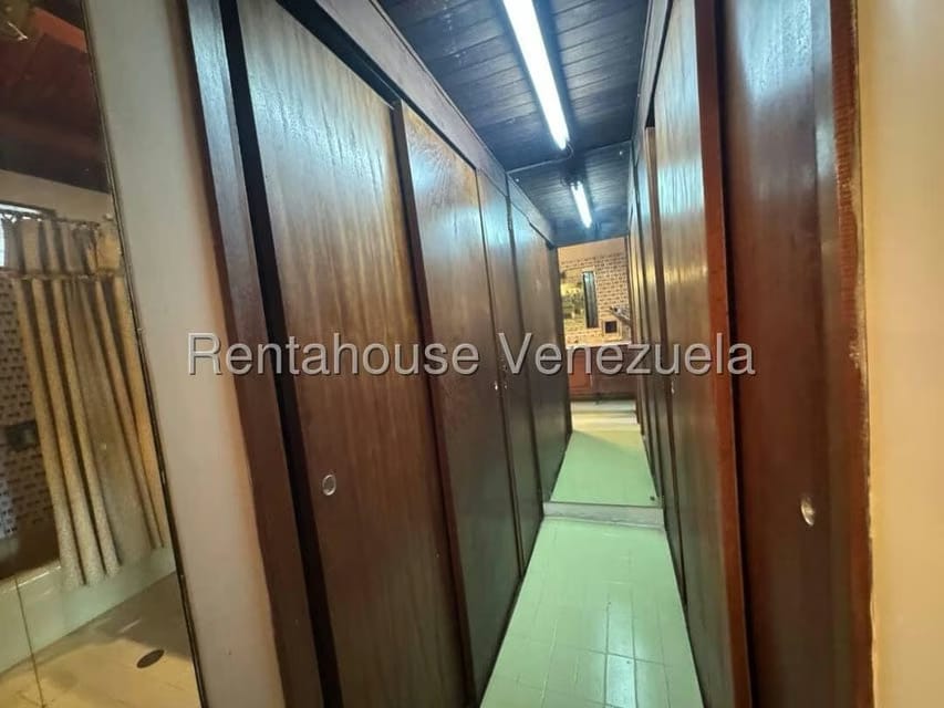 Casa (Multipes Niveles) en Venta en Las Salias, Miranda - 25