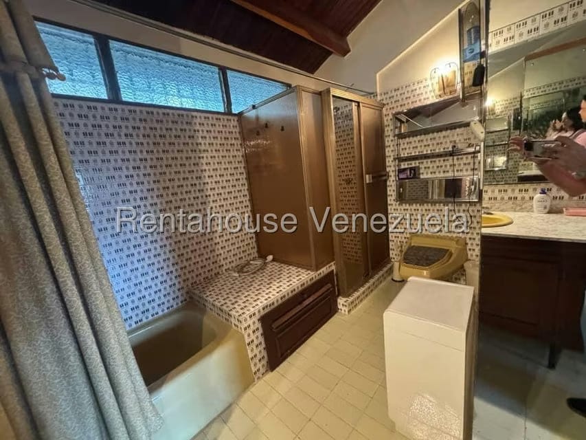 Casa (Multipes Niveles) en Venta en Las Salias, Miranda - 26