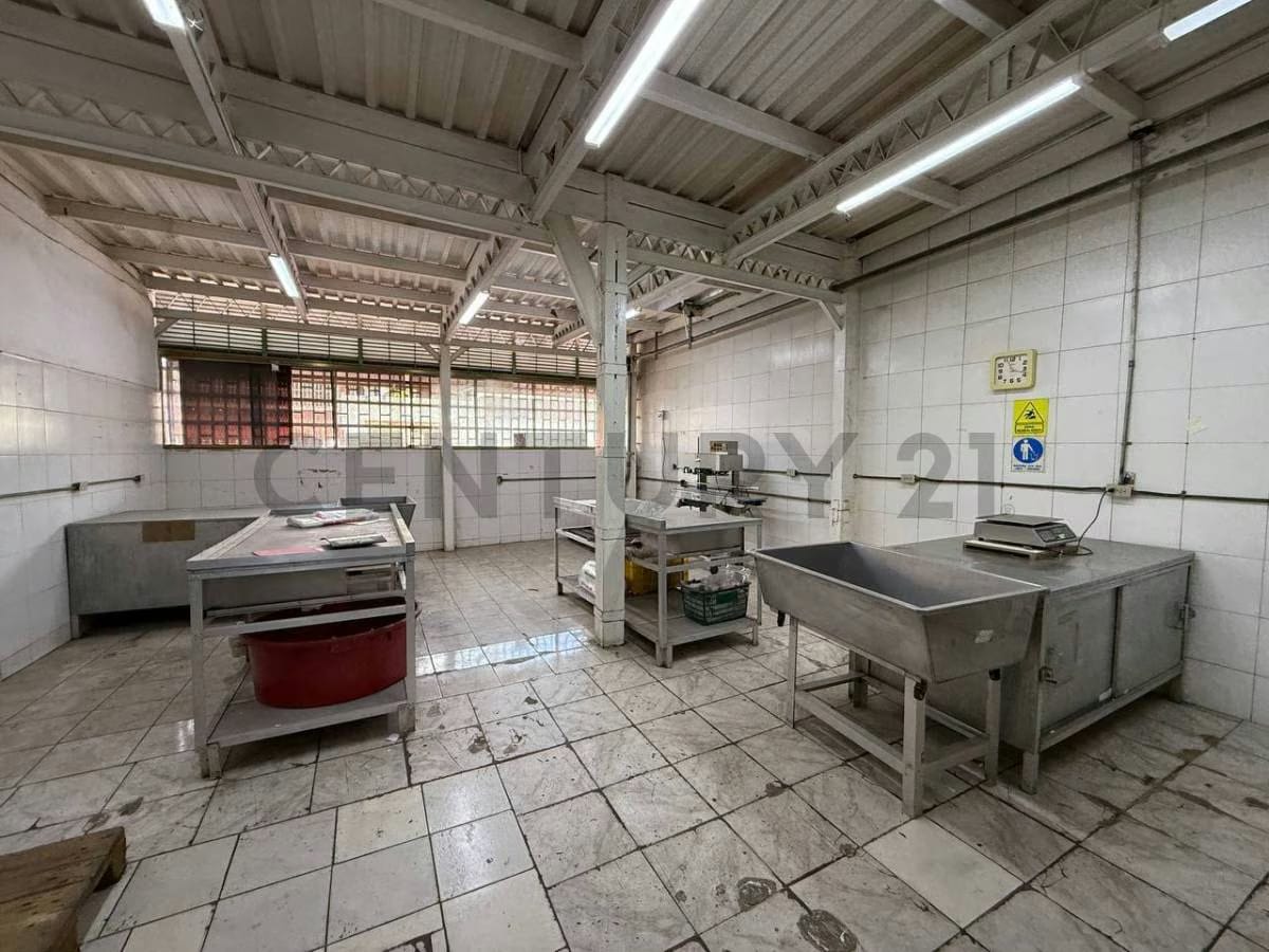 Venta 3 Edificios Comerciales El Cementerio Caracas - 11
