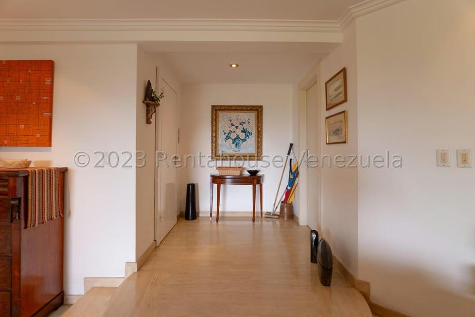 Apartamento (1 Nivel) en Venta en Lomas de Los Chorros, Distrito Metropolitano - 2