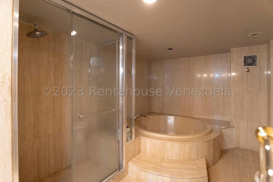 Apartamento (1 Nivel) en Venta en Lomas de Los Chorros, Distrito Metropolitano - 25