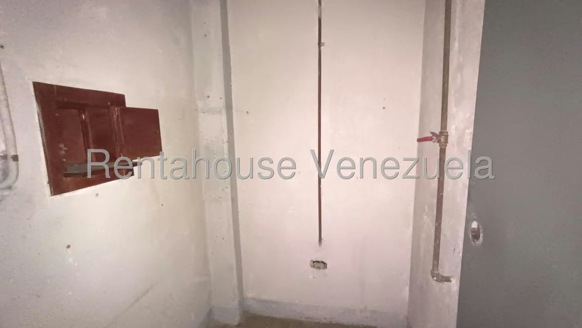 Comercial (Local Comercial) en Alquiler en Catia, Distrito Metropolitano - 8