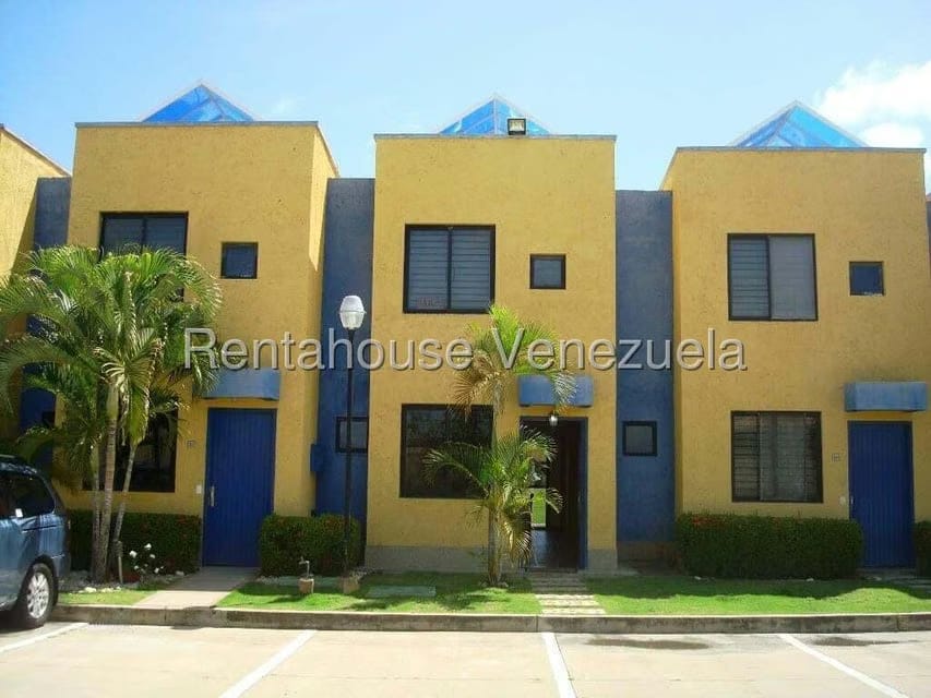 Townhouse (Duplex) en Venta en Puerto Encantado, Miranda - 2