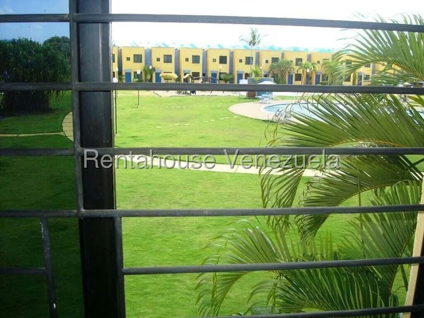 Townhouse (Duplex) en Venta en Puerto Encantado, Miranda - 16