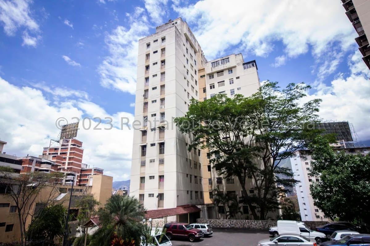 APARTAMENTO EN VENTA – ELENA MARIN NOBREGA