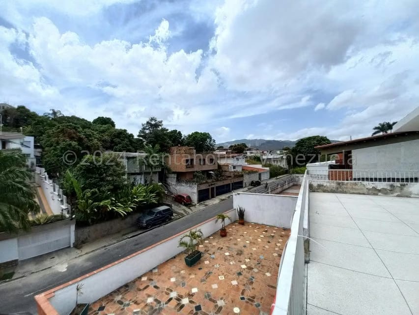 Casa (Multipes Niveles) en Alquiler en Prados del Este, Distrito Metropolitano - 113