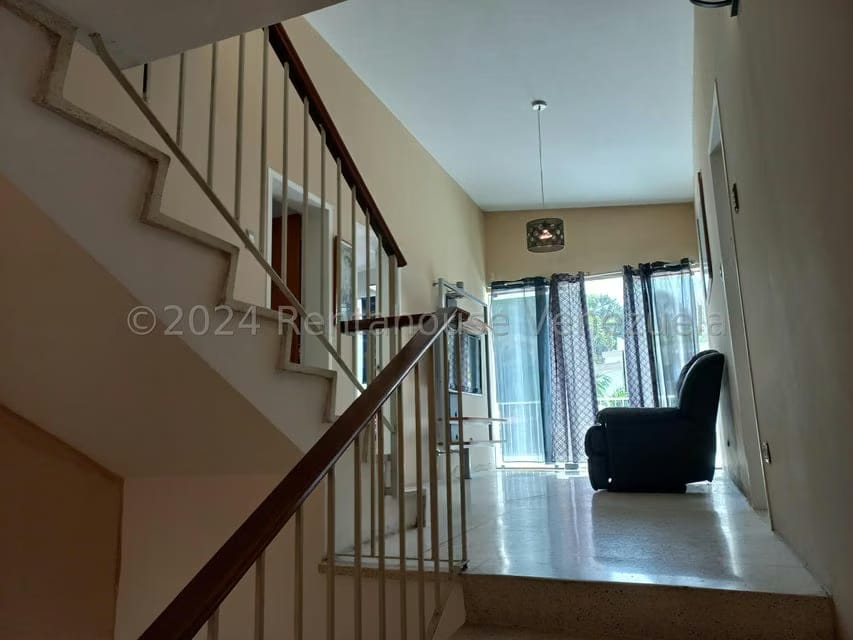 Casa (Multipes Niveles) en Alquiler en Prados del Este, Distrito Metropolitano - 26