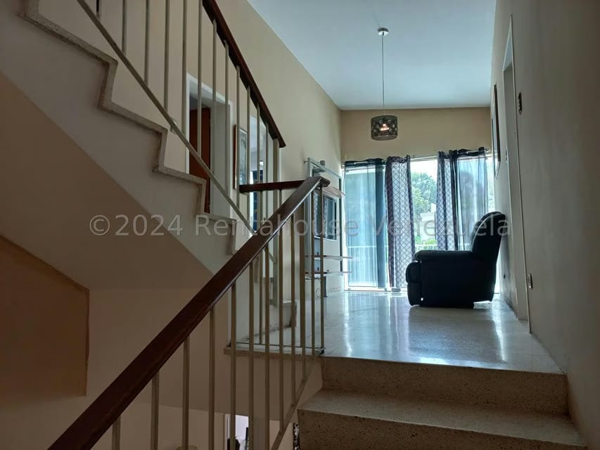 Casa (Multipes Niveles) en Alquiler en Prados del Este, Distrito Metropolitano - 27