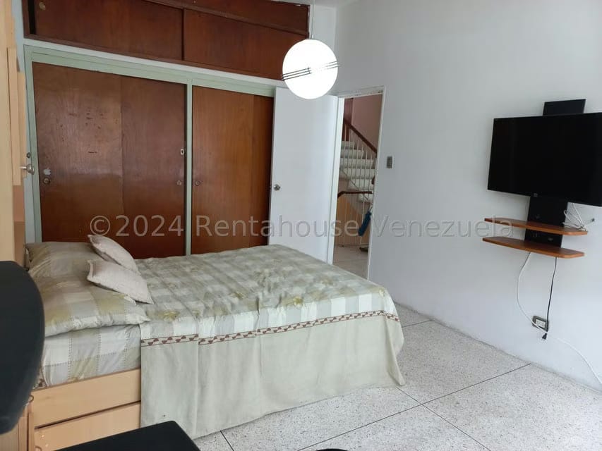 Casa (Multipes Niveles) en Alquiler en Prados del Este, Distrito Metropolitano - 30