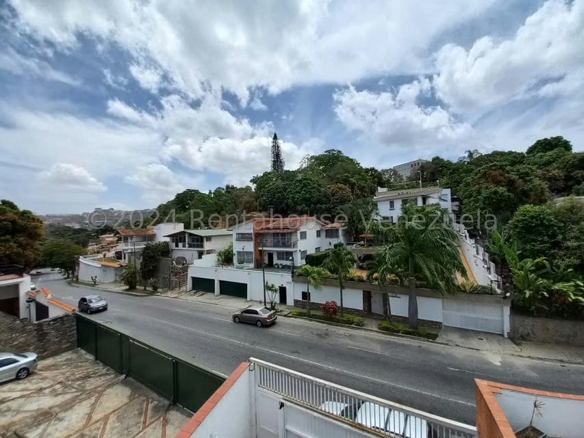 Casa (Multipes Niveles) en Alquiler en Prados del Este, Distrito Metropolitano - 39