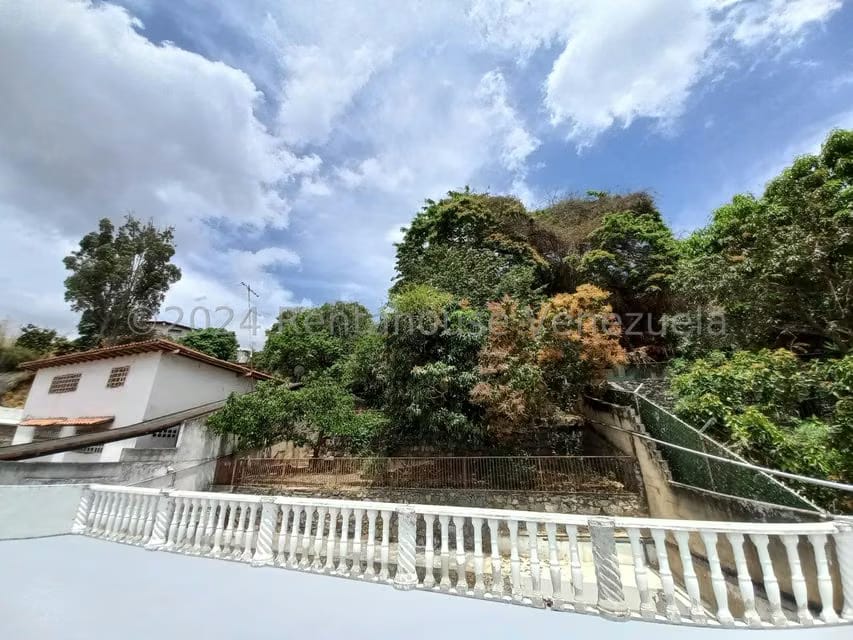 Casa (Multipes Niveles) en Alquiler en Prados del Este, Distrito Metropolitano - 50