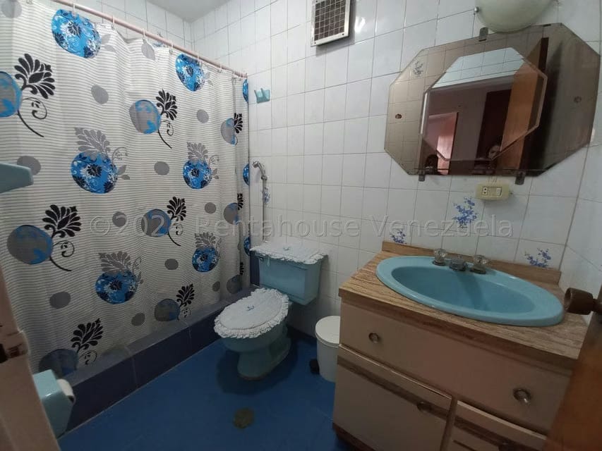 Casa (Multipes Niveles) en Alquiler en Prados del Este, Distrito Metropolitano - 62