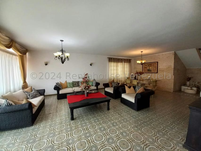 Casa (Multipes Niveles) en Alquiler en Prados del Este, Distrito Metropolitano - 79