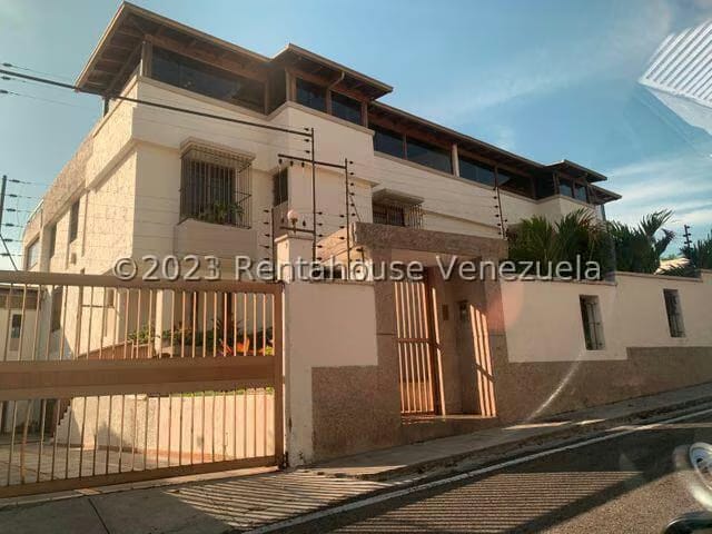 CASA EN VENTA-SELENE MARIN NOBREGA- MLS#24-1232