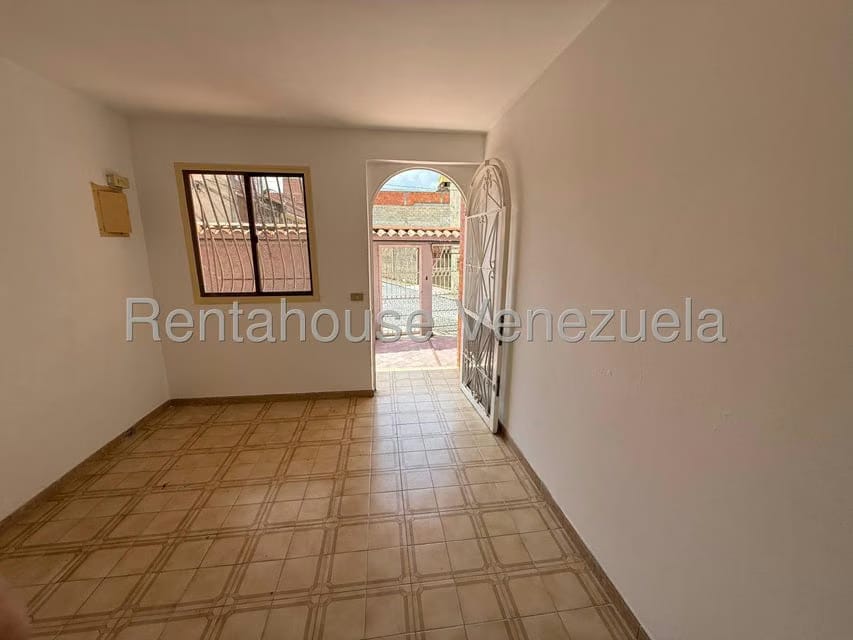 Apartamento (1 Nivel) en Alquiler en El Junquito, Distrito Metropolitano - 5