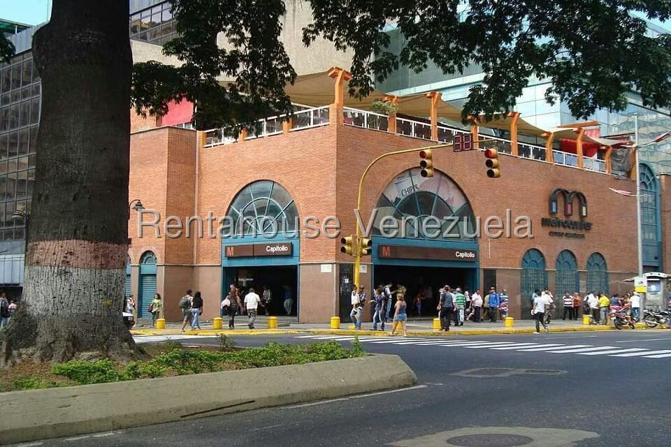 Comercial (Local Comercial) en Alquiler en Parroquia Catedral, Distrito Metropolitano - 8