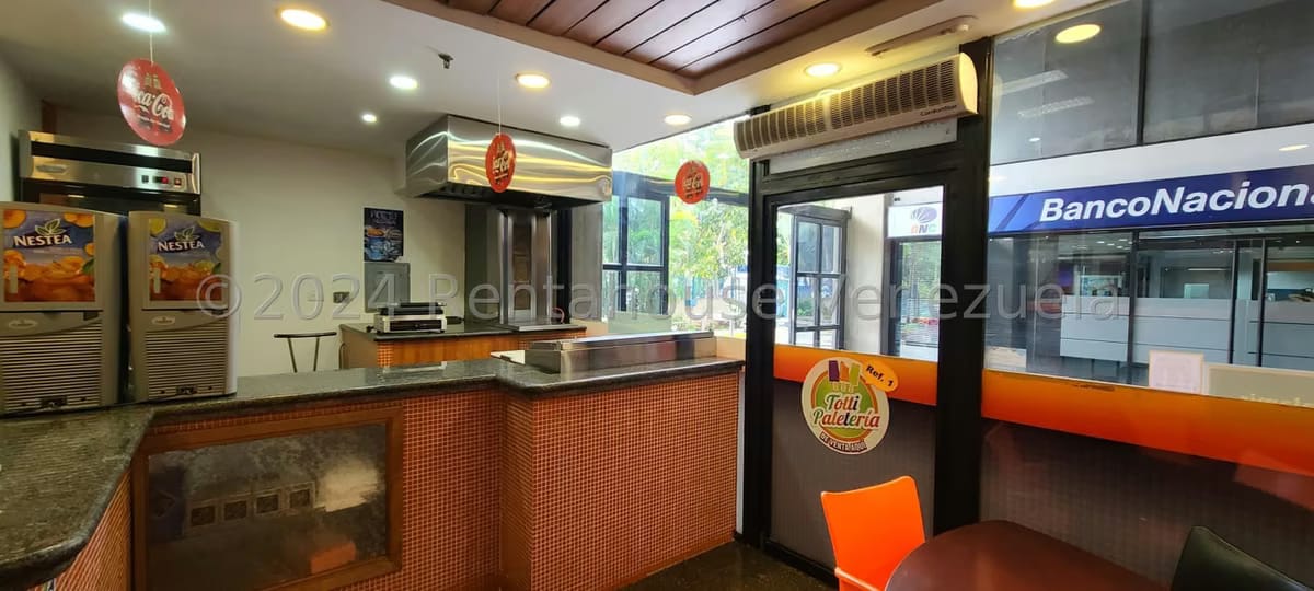 Comercial (Local Comercial) en Venta en Macaracuay, Distrito Metropolitano - 2