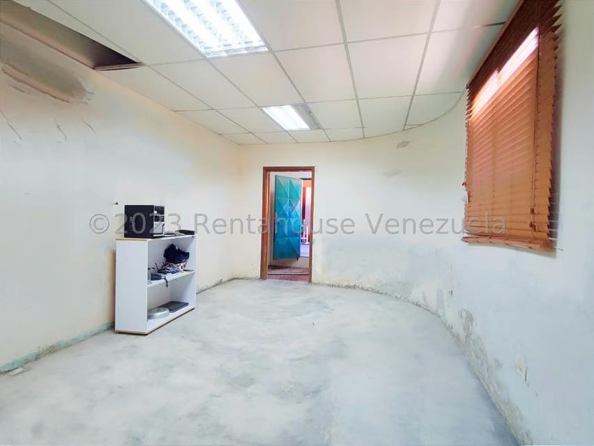 Comercial (Galpon - Deposito) en Alquiler en Centro, Falcon - 8