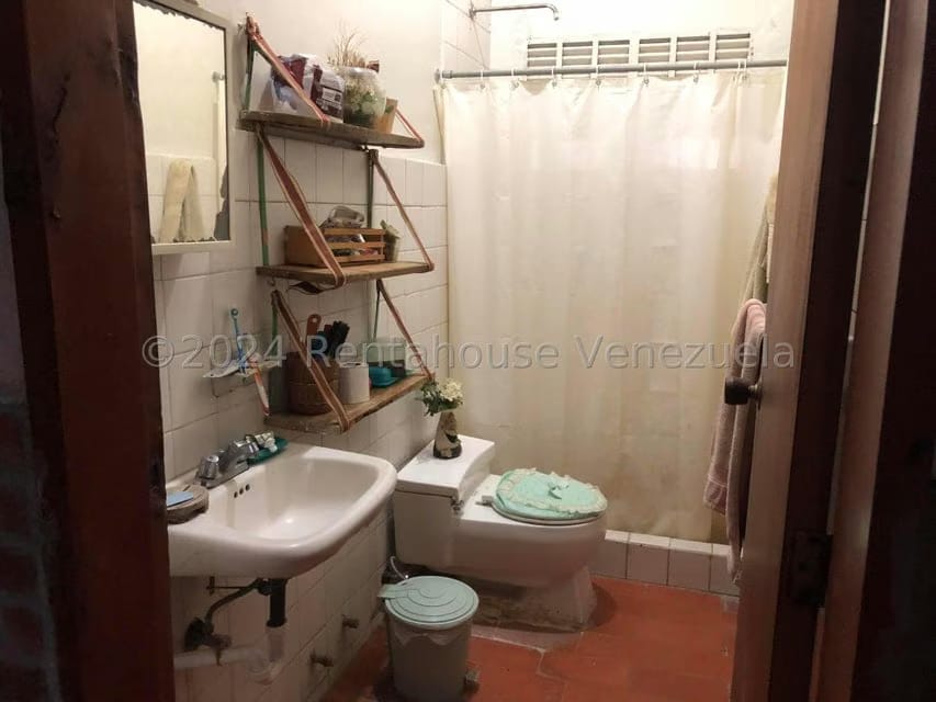 Casa (1 Nivel) en Venta en La Suiza, Miranda - 19