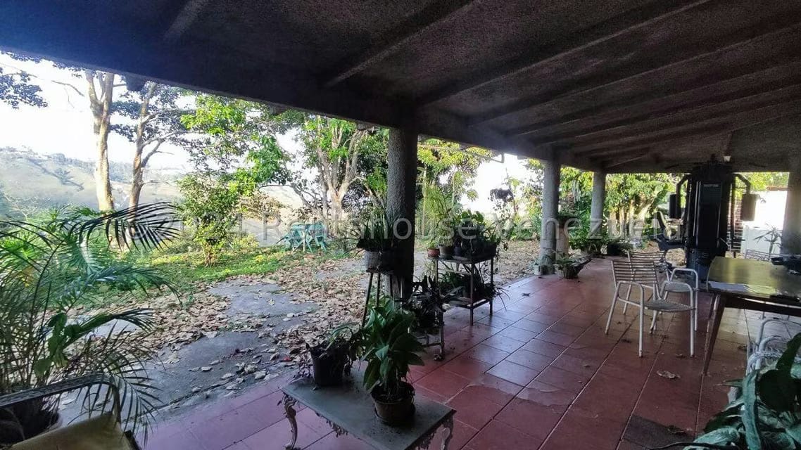 Casa (1 Nivel) en Venta en La Suiza, Miranda - 23