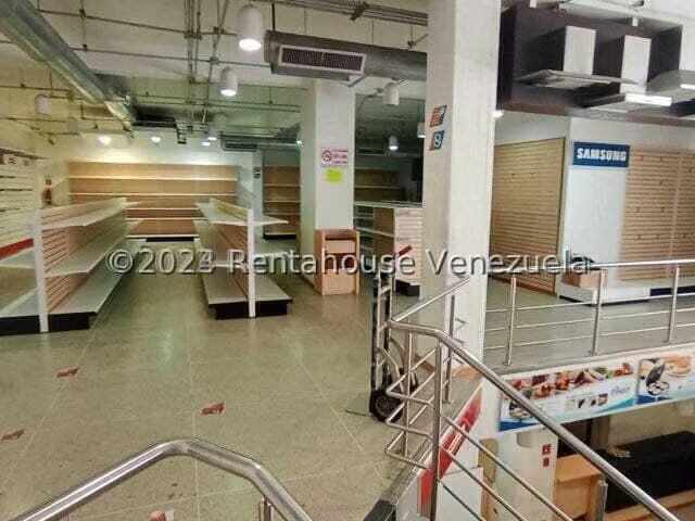 Comercial (Local Comercial) en Venta en Parroquia La Candelaria, Distrito Metropolitano - 4