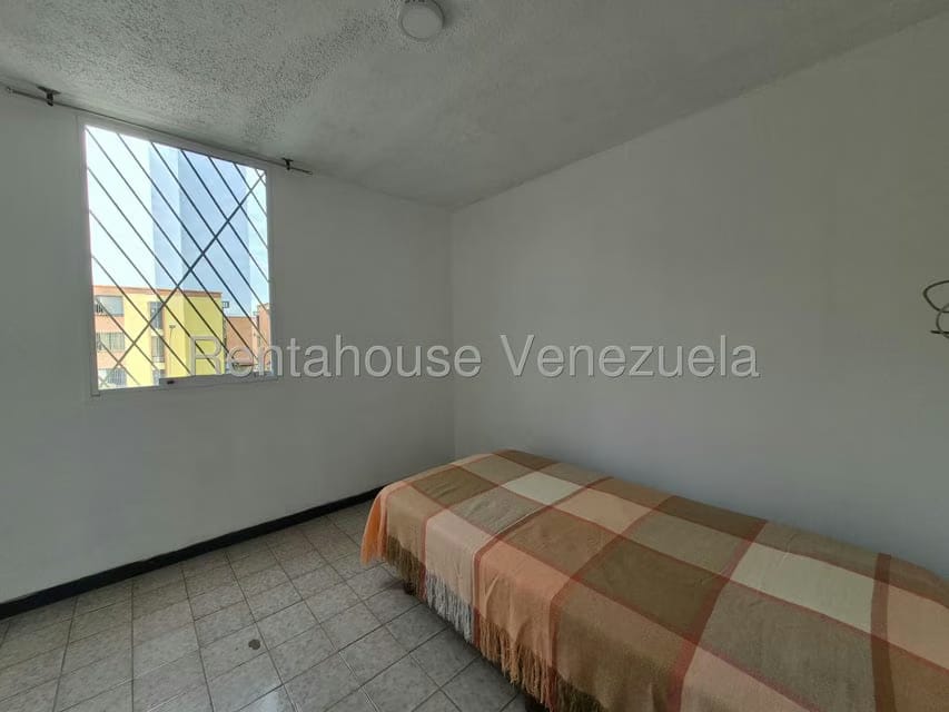 Apartamento (1 Nivel) en Alquiler en Los Chaguaramos, Aragua - 19