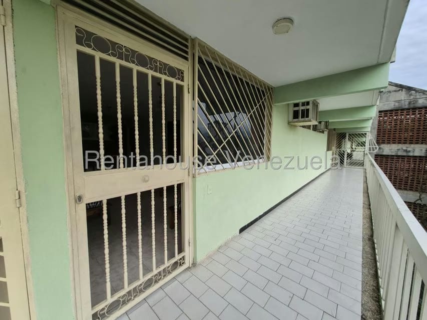 Apartamento (1 Nivel) en Alquiler en Los Chaguaramos, Aragua - 22