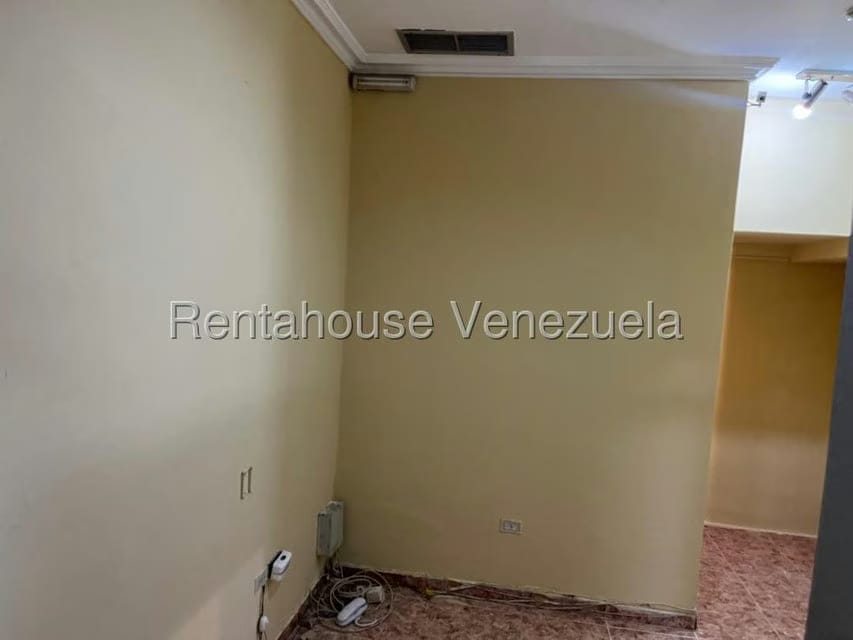 Comercial (Local Comercial) en Alquiler en El Parral, Carabobo - 15